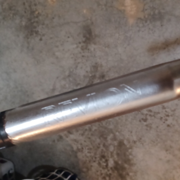 Revlon curling iron - Picture 2 of 3